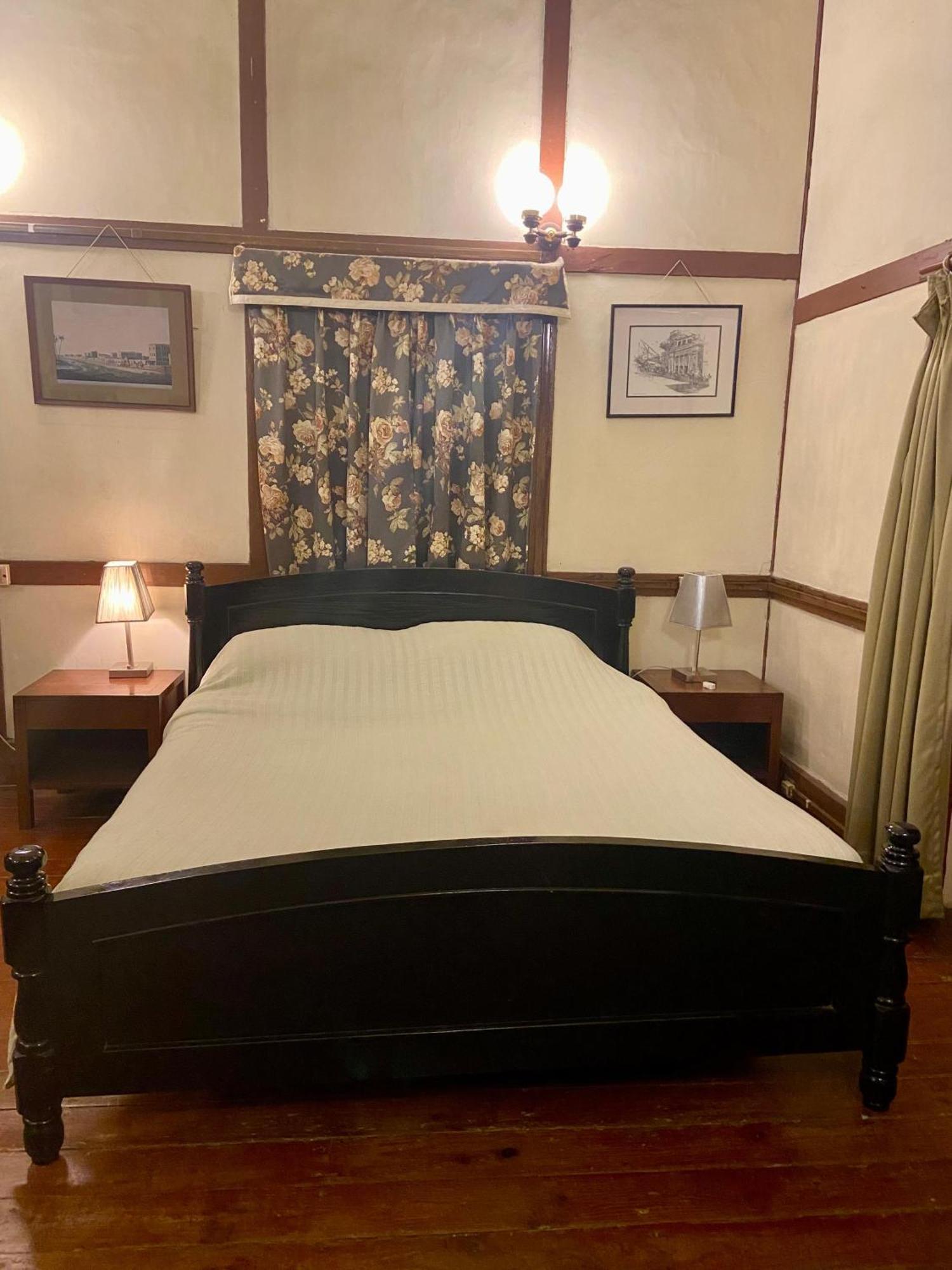 Oasis Guesthouse Shillong Buitenkant foto